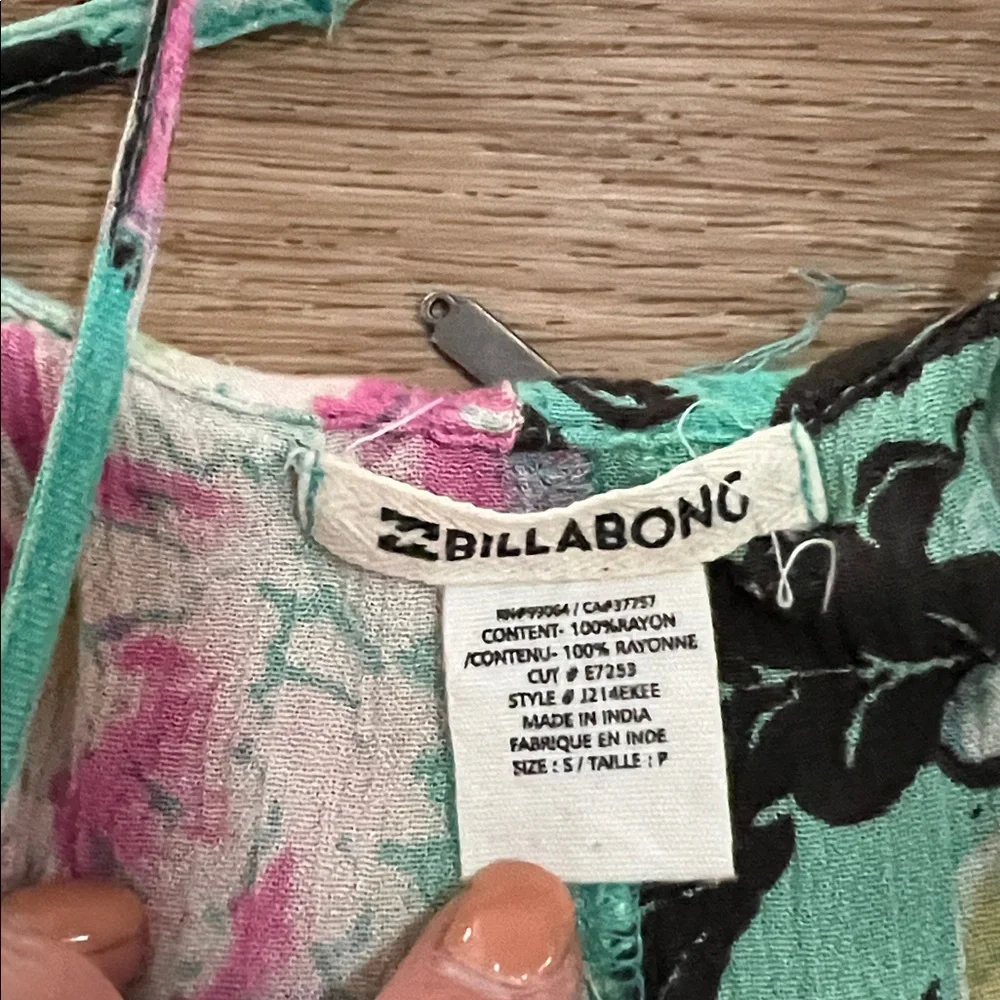 Billabong Beach Coverup - Picture 3 of 6